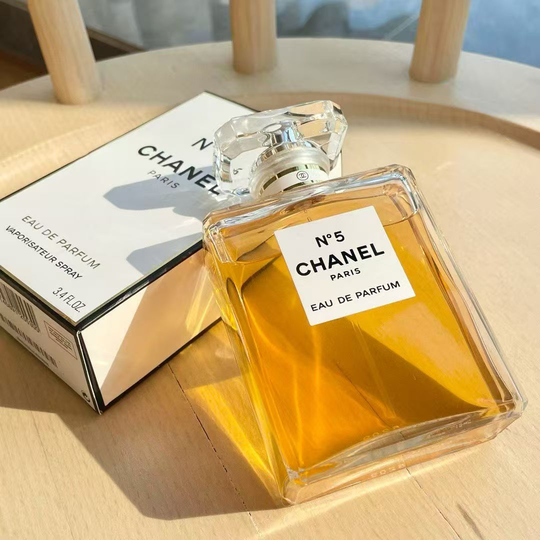 Chanel N°5 Eau de Parfum – Timeless Classic Iconic Women Perfume 3.4oz/100 ml - Image 5