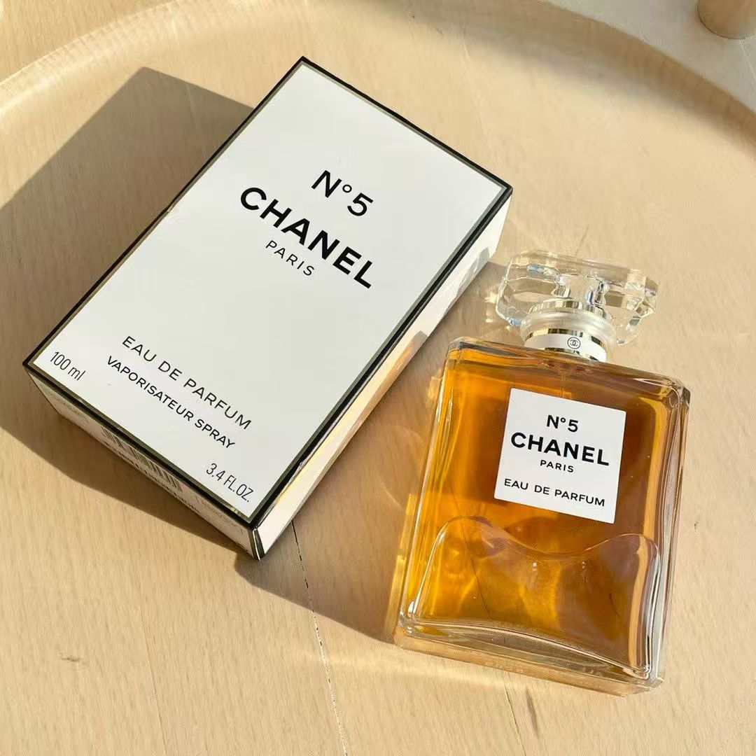 Chanel N°5 Eau de Parfum – Timeless Classic Iconic Women Perfume 3.4oz/100 ml - Image 2